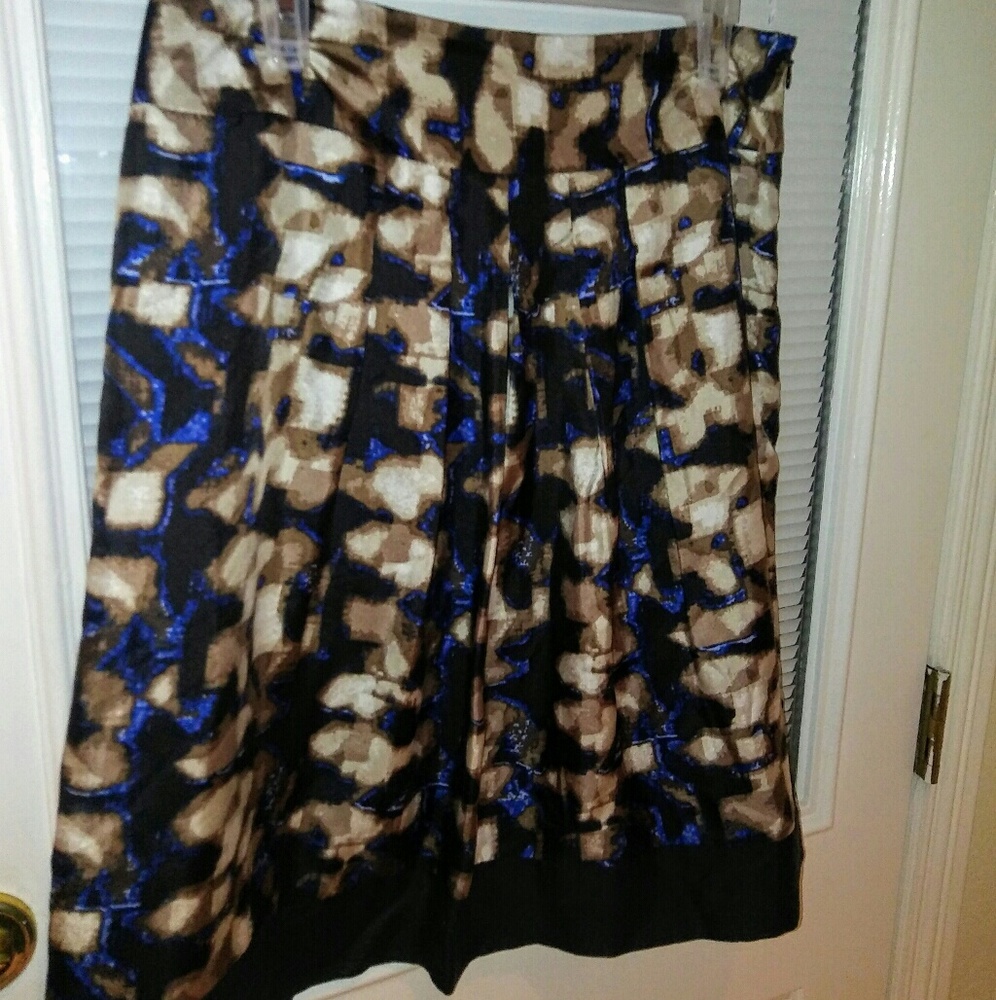 DANA BUCHANAN SKIRT😀